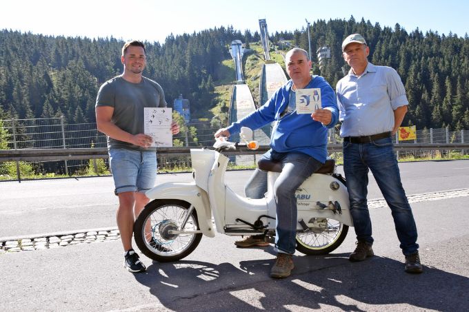 Auszeichnung schwalbenfreundlich in Oberhof - Foto: Tino Sauer
