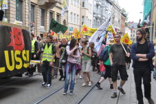 Anti-Atomkraft-Demonstration mit dem NABU Thüringen in Erfurt im Mai 2011. - Foto: NABU-Archiv